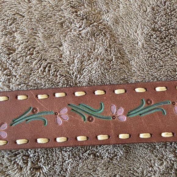 Streets Ahead Vintage Leather Belt Sz S Pink Rhinestone Medallion USA - Picture 9 of 11